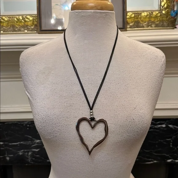 Leather and Silver Adjustable Heart Pendant Necklace - Picture 2 of 3